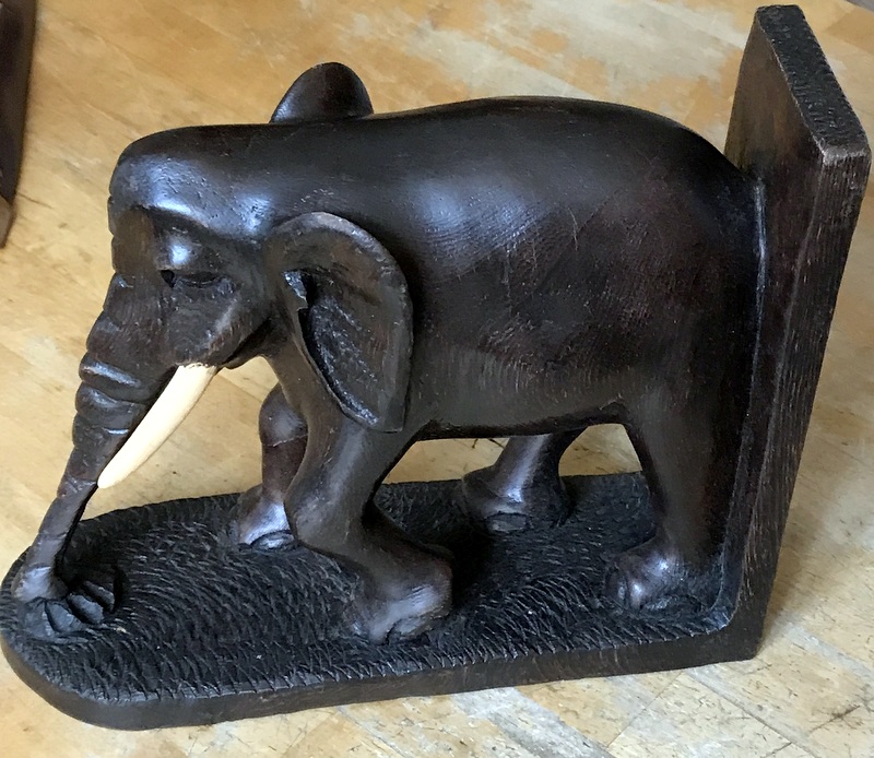 Diverses matières · L 23 cm - H 20 cm P 1.4 kg